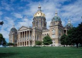 Daily Iowan: Leadership needed to put state interests over cronies